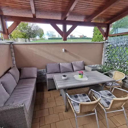 Konukevi Farao Vendeghaz 3*